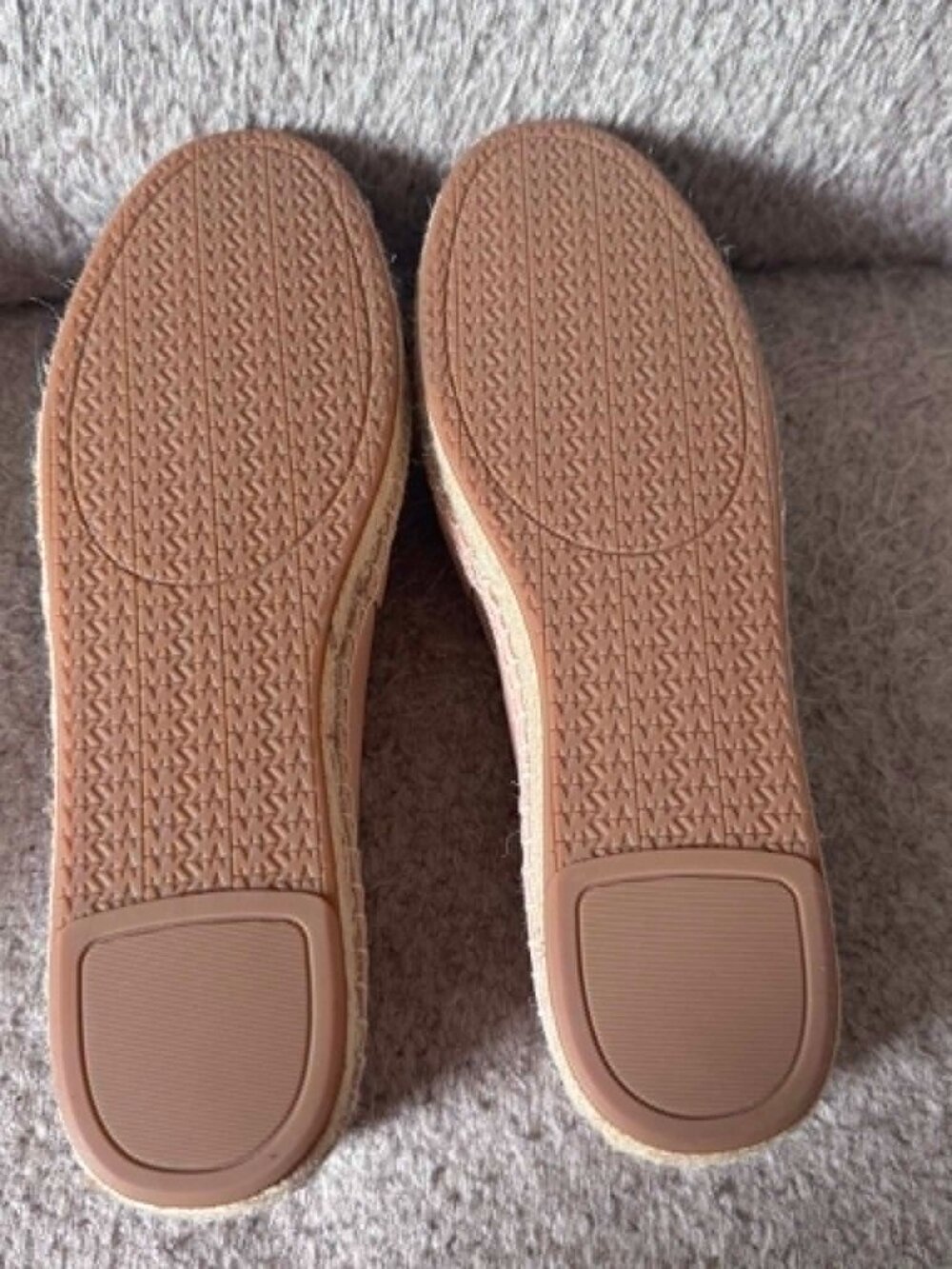 Michael Kors Tan & Black Espadrille Flats Size 8 - Picture 4 of 5